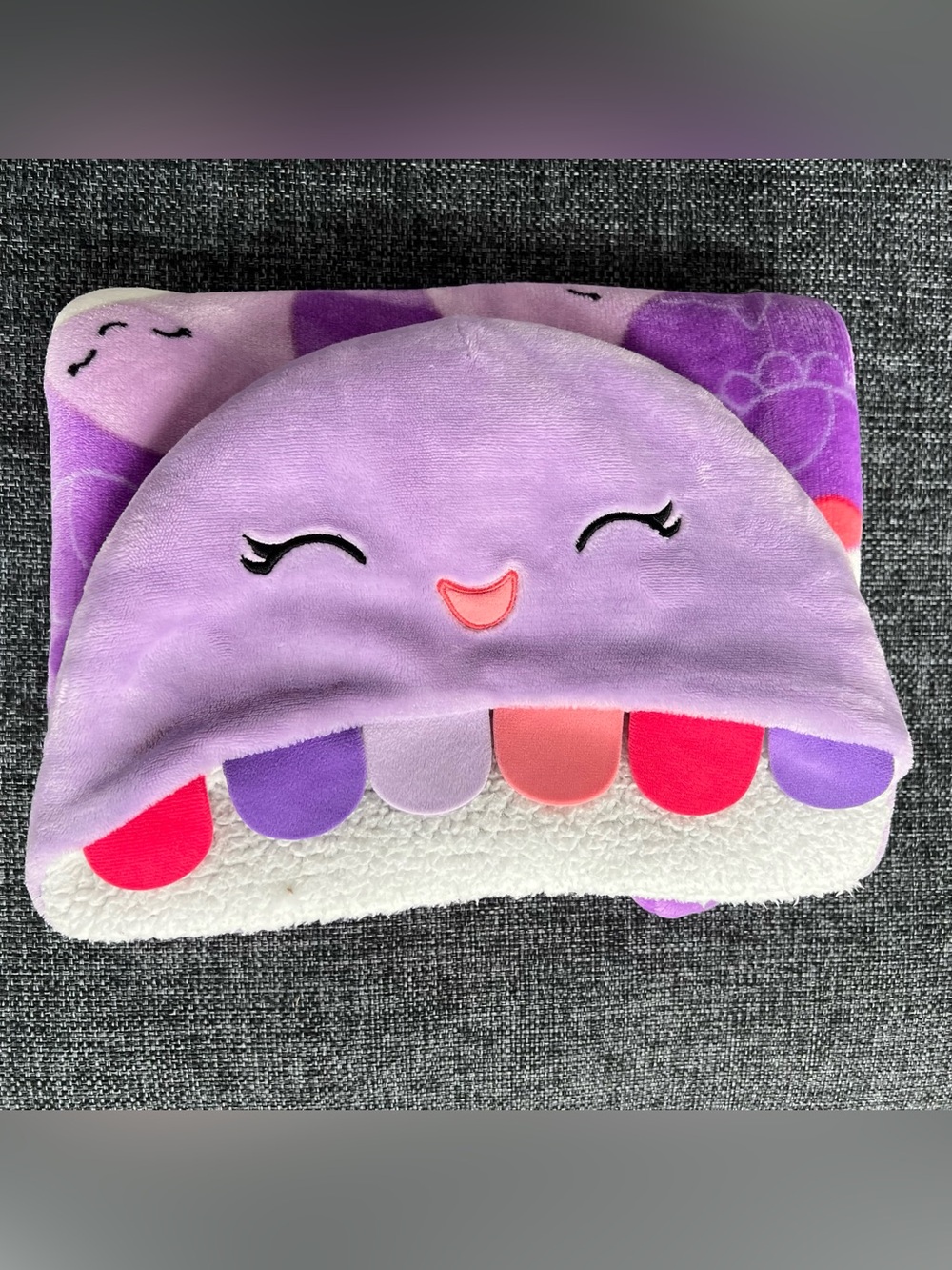 Squishmallows Beula Hooded Throw